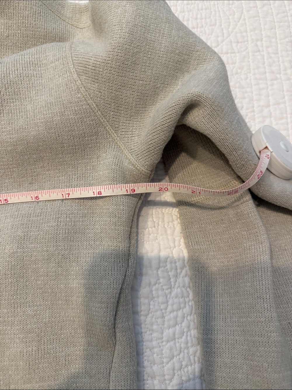 Patagonia Women's Cream 1/4-Zip Sweater Size L - Picture 6 of 8